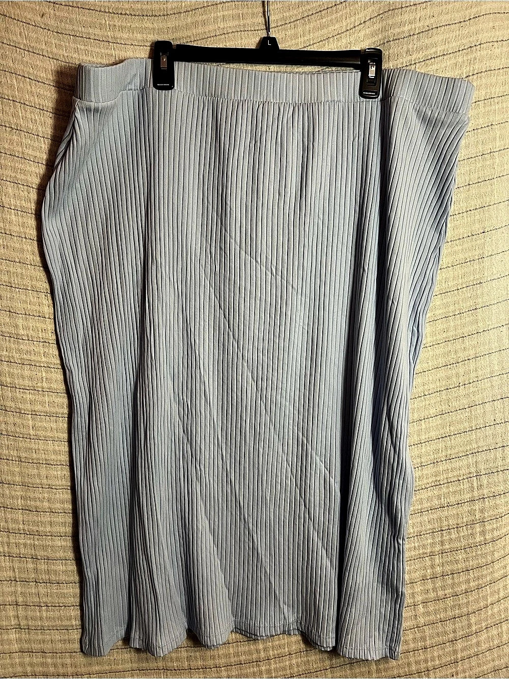 Old Navy Women’s 3X Pleated Skirt in Light Blue Like New